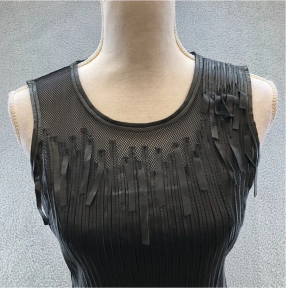 Elie Tahari black leather & mesh Milan fringe dress. Sizzling hot. Size 2. - Picture 9 of 10